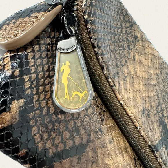 Henri Bendel Debutante Clutch - Picture 6 of 8